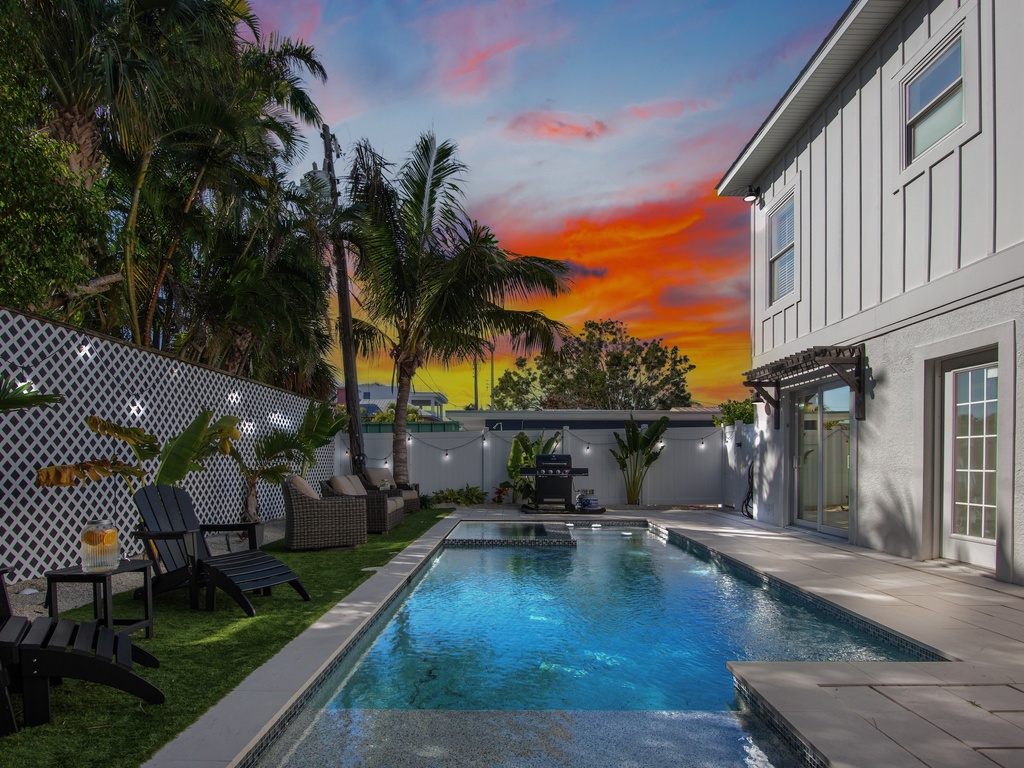 Private pool with in-ground spa