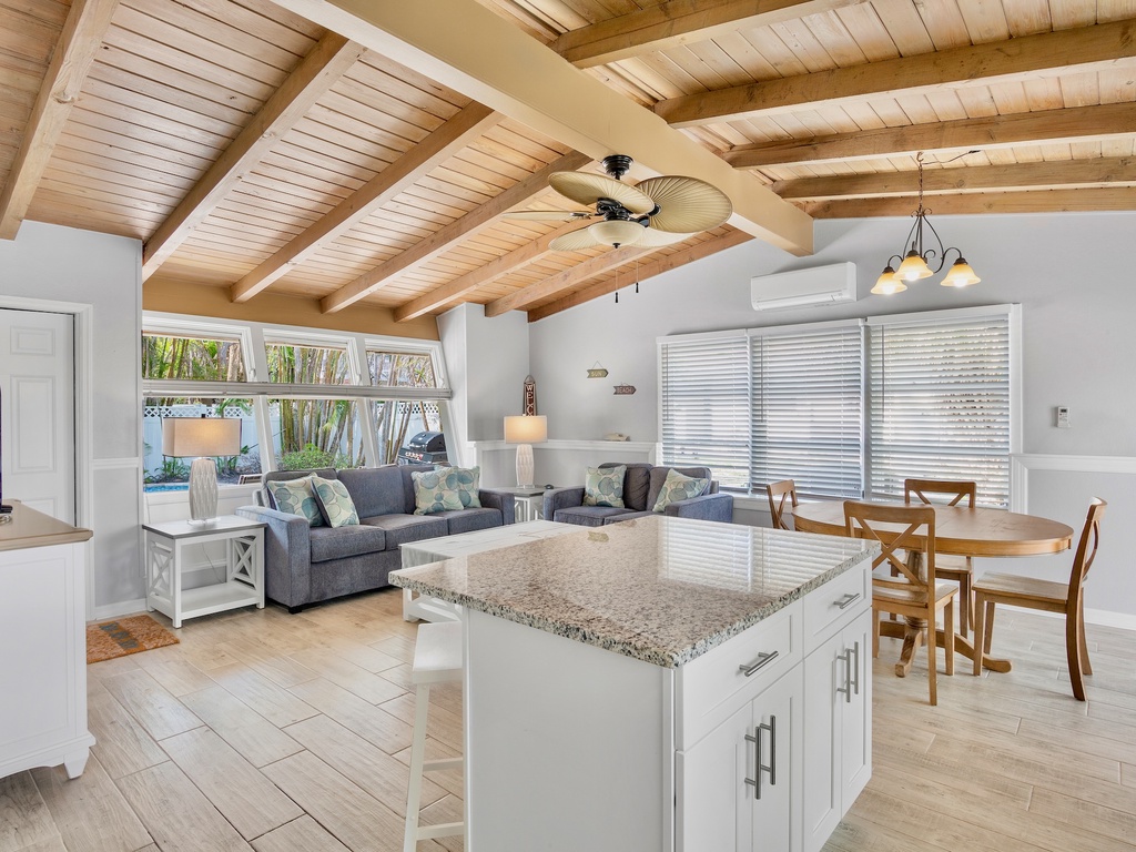 Kitchen Island, Breakfast bar