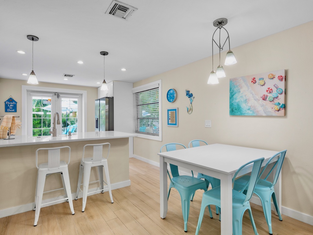 Dining Table with seats for four