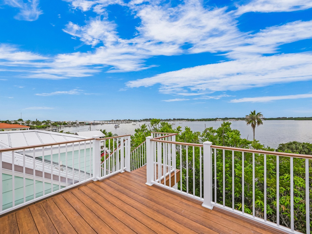 Sea Gal - AMI Locals