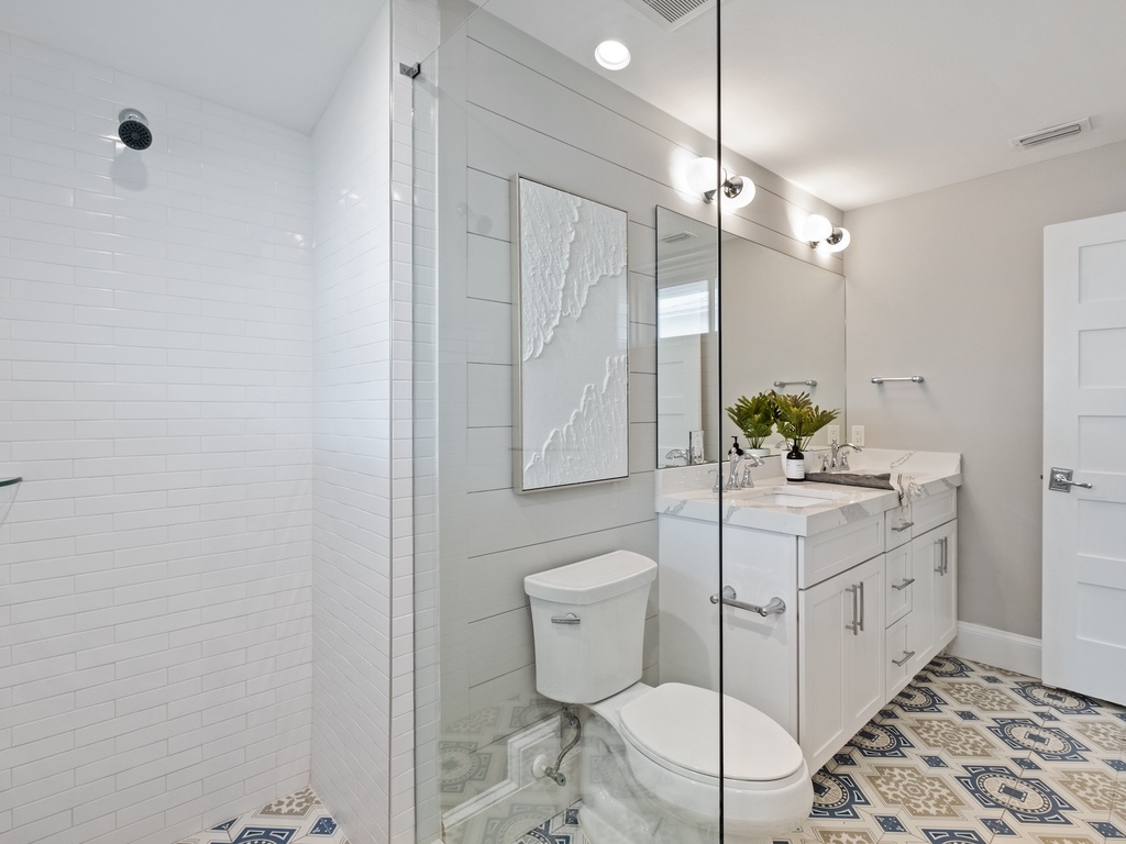 Fifth Bathroom, Ensuite