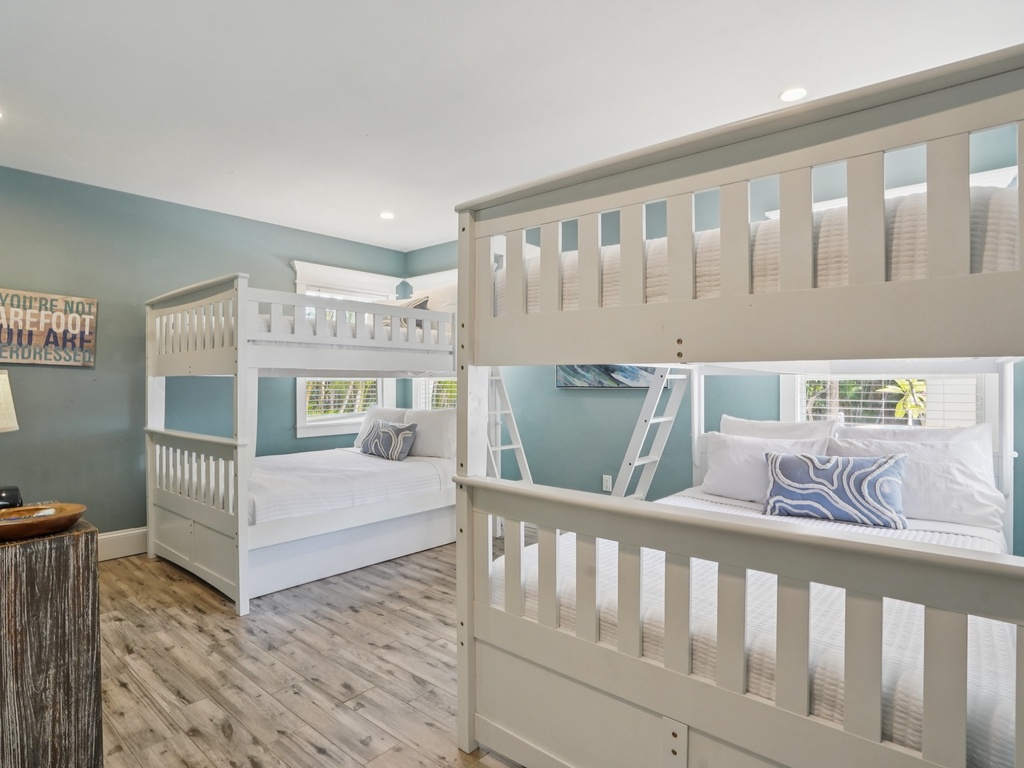 Third Bedroom - Full/Full Bunks