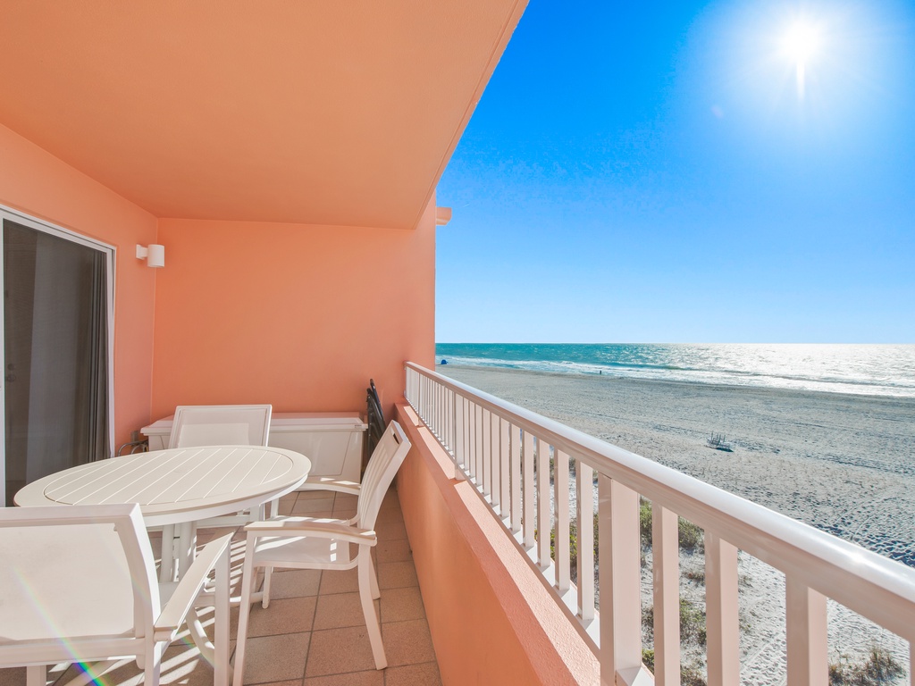 Private Beachfront Balcony