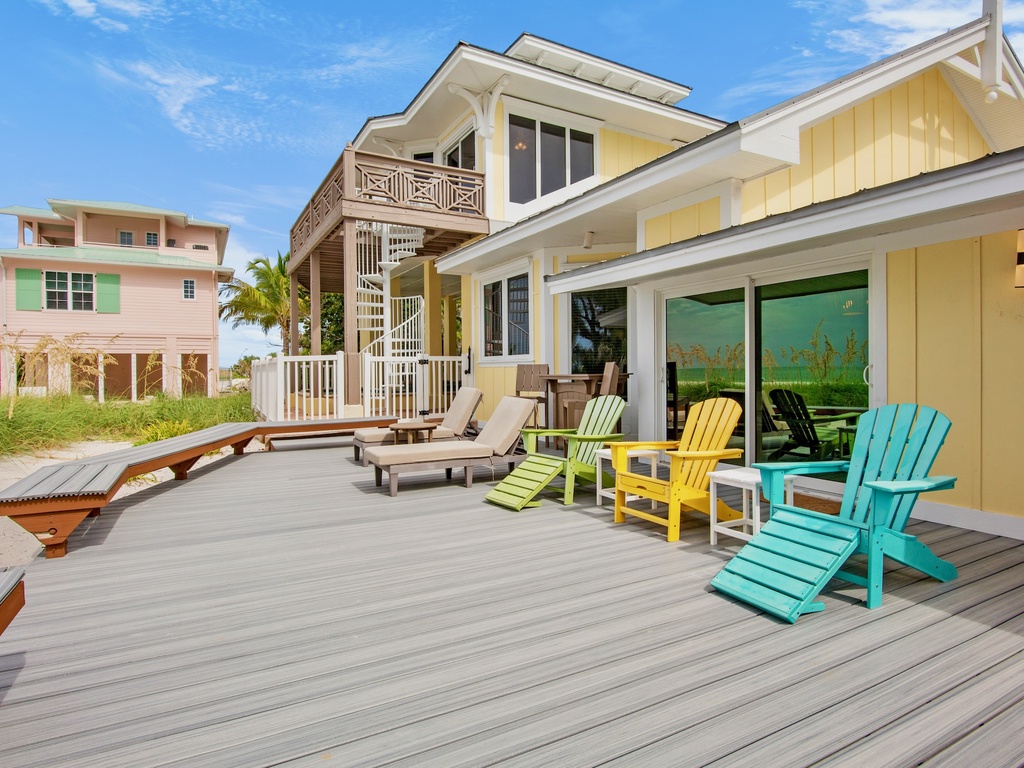 Outdoor Lounge