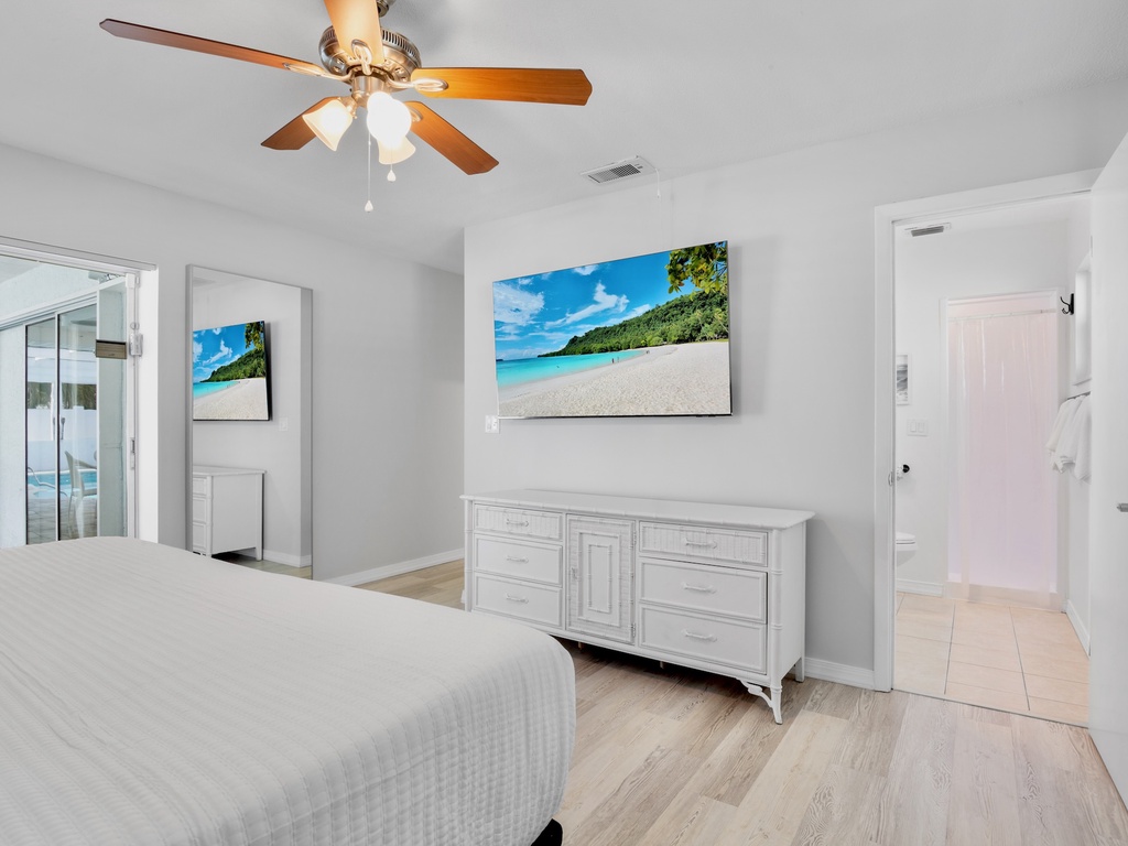 Primary Bedroom, King bed