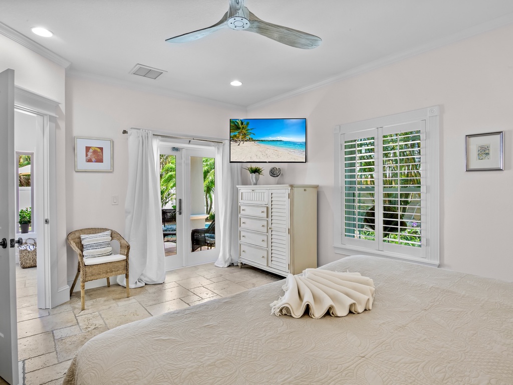 Second Bedroom, King