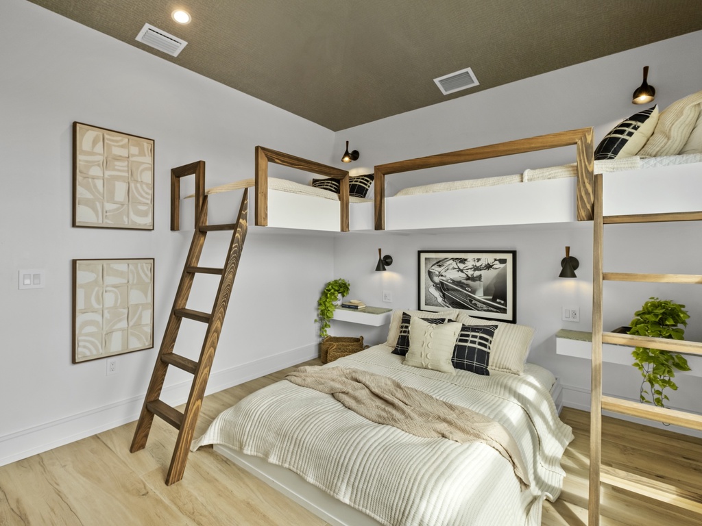 Third Bedroom, twins-over-queen bunks