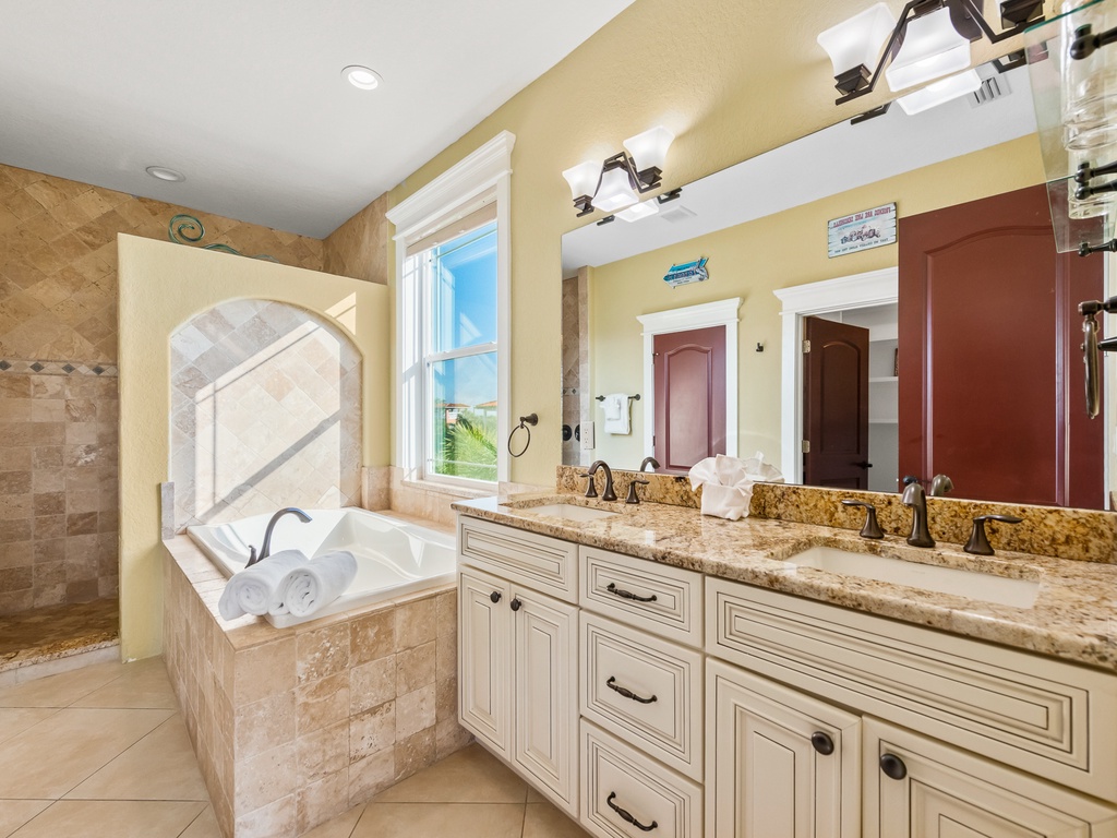 Primary Bathroom - Ensuite with Double Vanity
