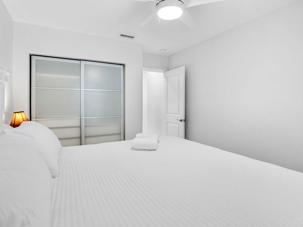 Second Bedroom, King bed