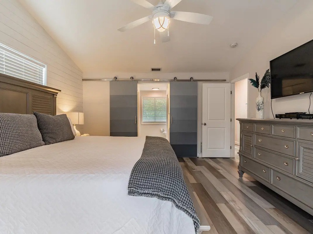 Primary Bedroom- King