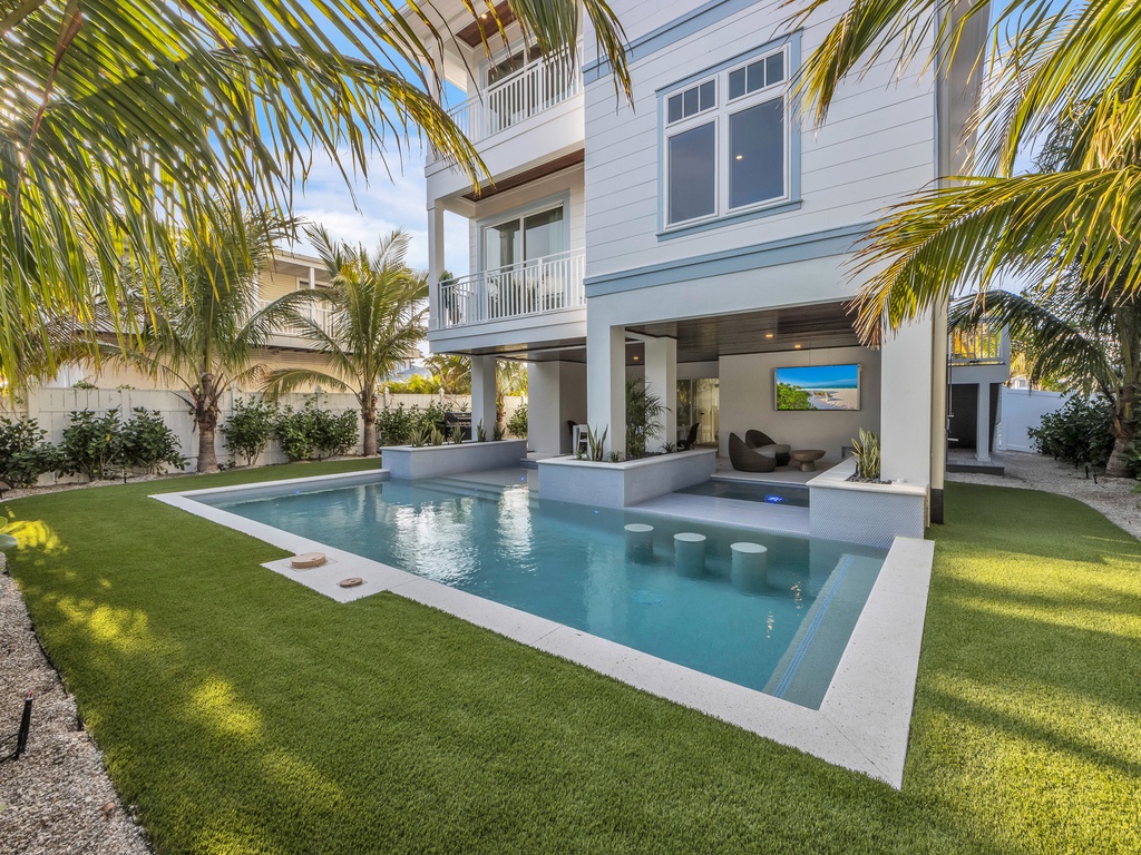 Private Pool and Spa