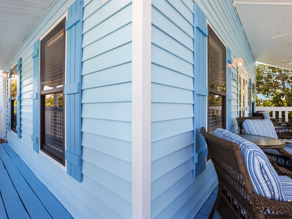 Garden-View Living Outdoors