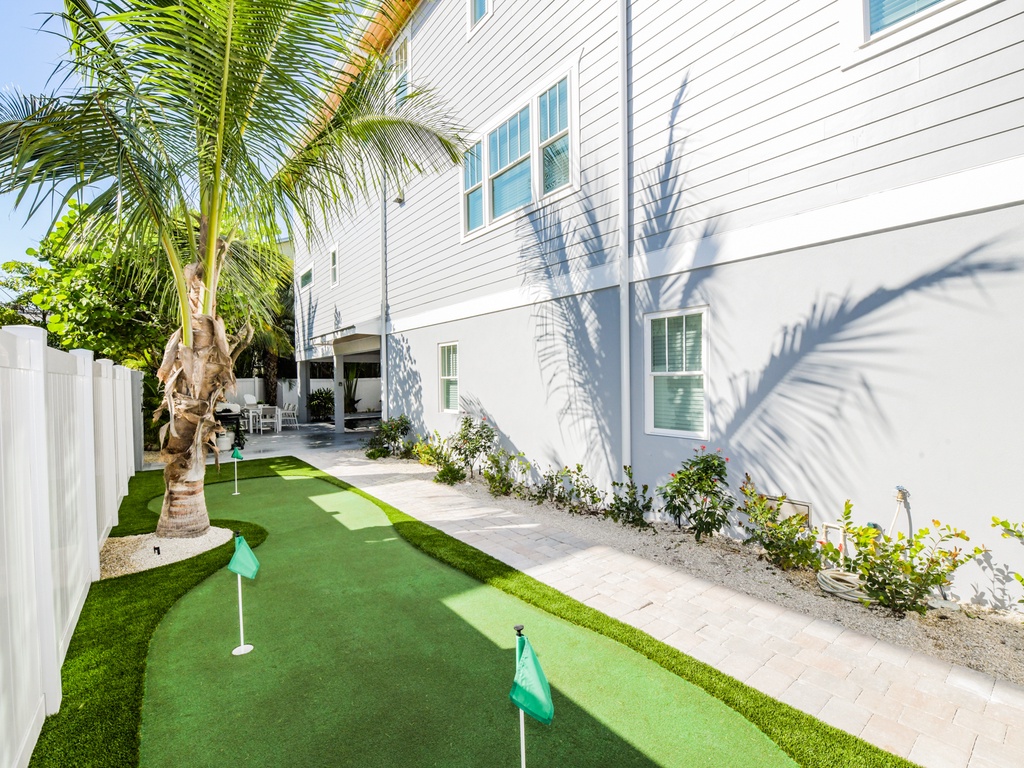 Private Putting Green