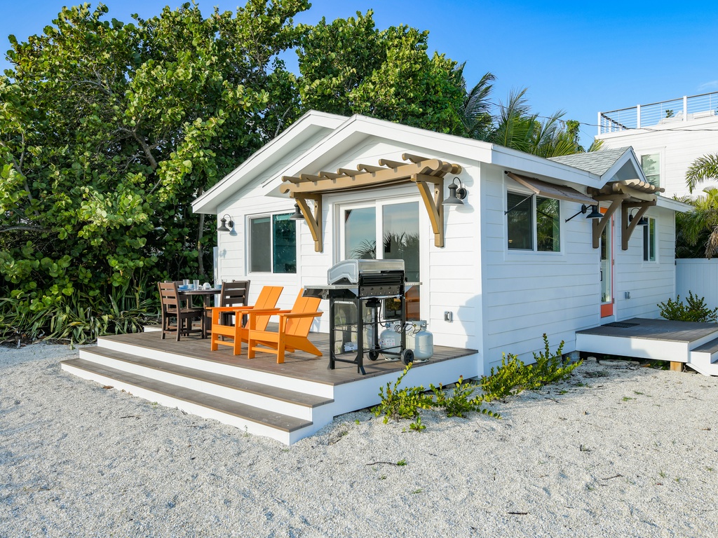 Low Tide - AMI Locals