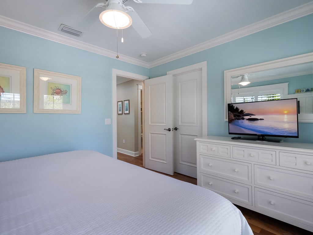 Second Bedroom - King