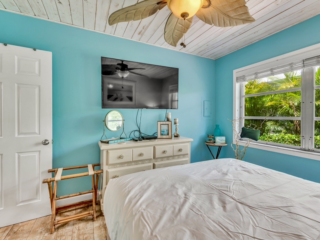 Primary Bedroom, King