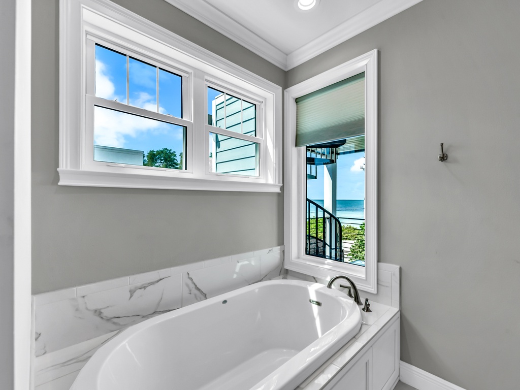 Primary Bathroom, Ensuite