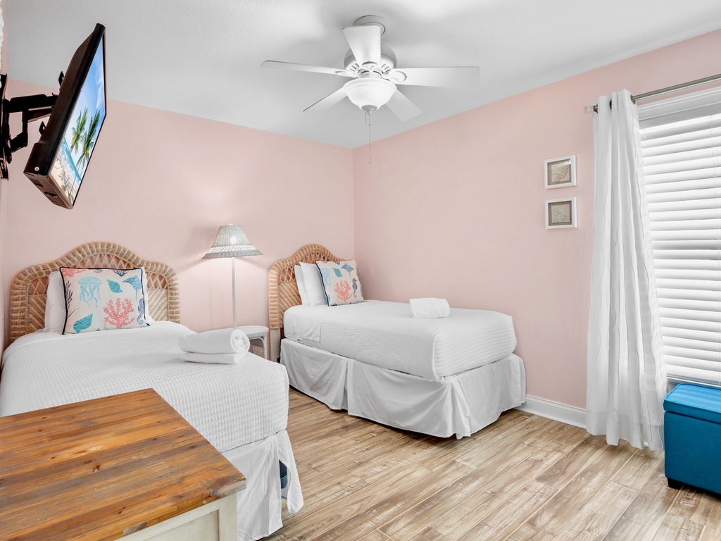 Third Bedroom - Two Twins