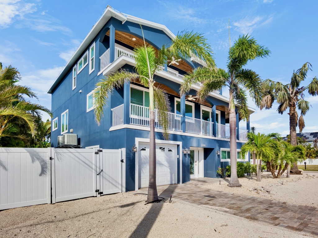 View of Seas The Day (2)