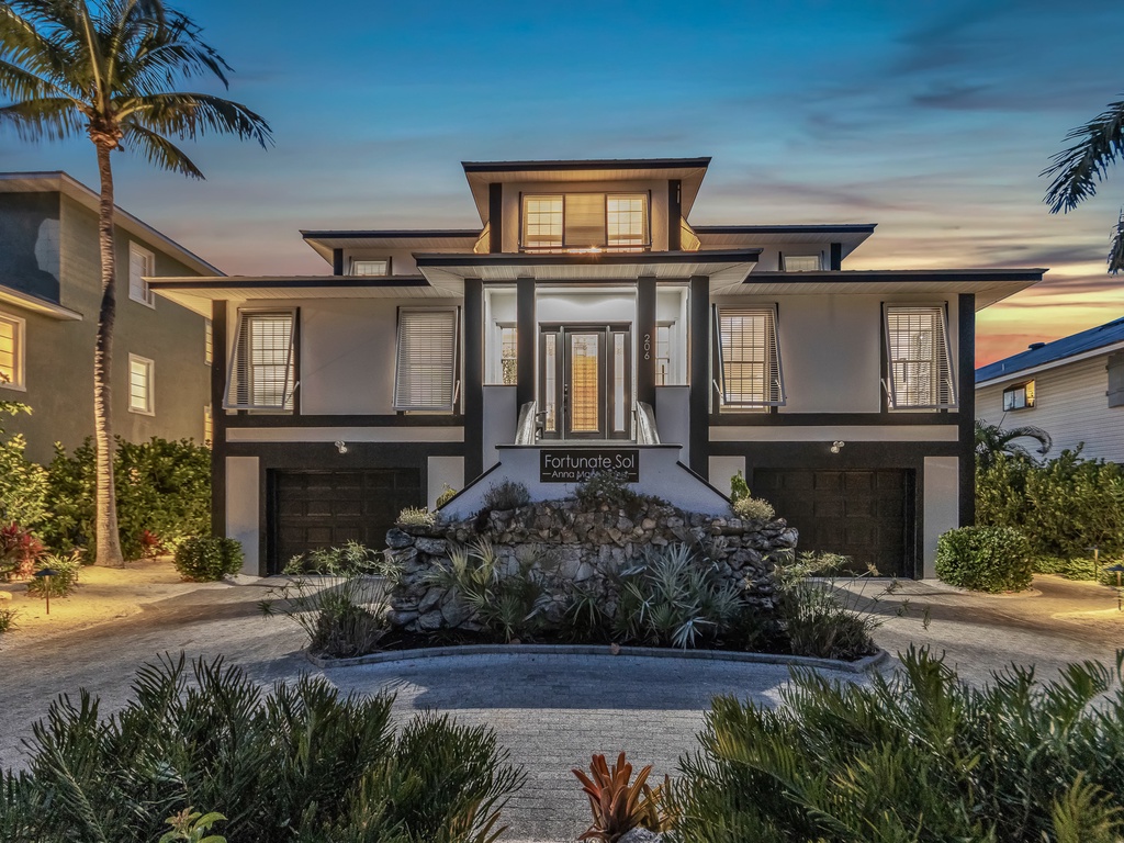 Main Entry with Style