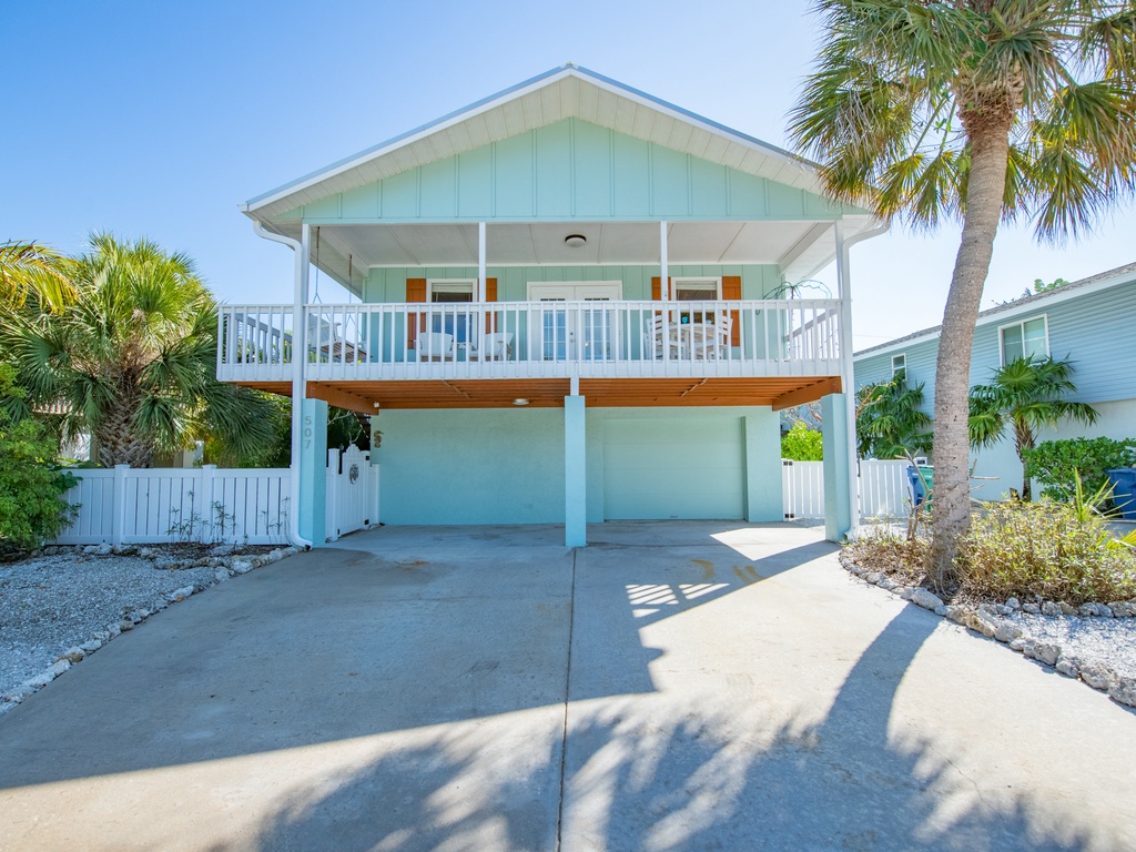 AMI Breeze by AMI Locals