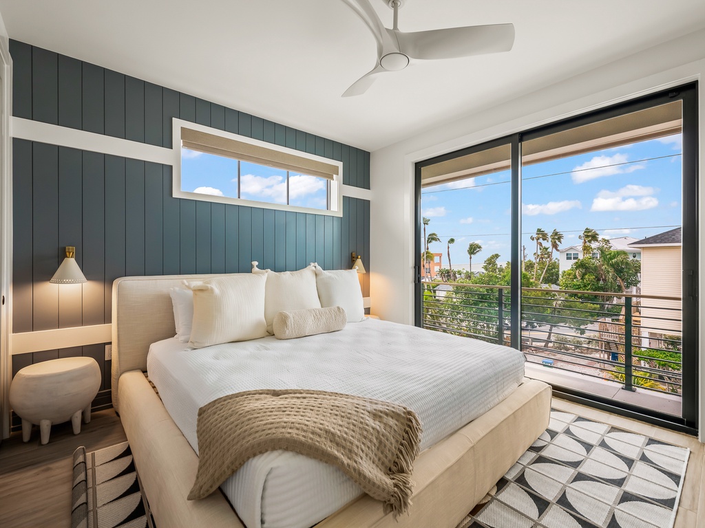 Sixth Bedroom - King