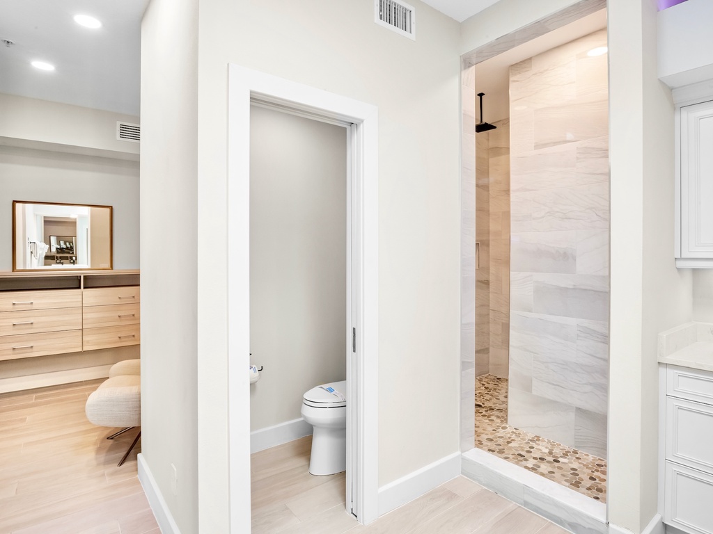 Primary Bathroom, Ensuite