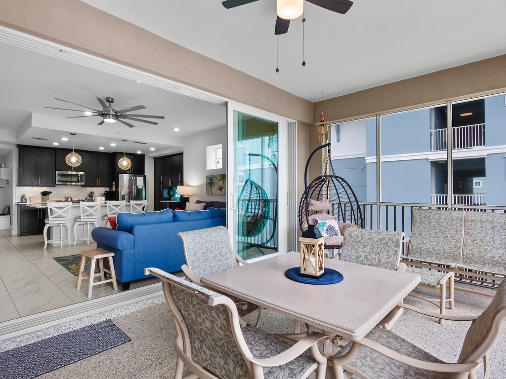 Balcony, Dining Area