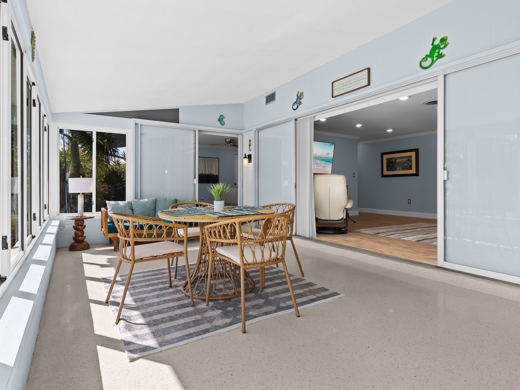 River House Retreat - AMI Locals