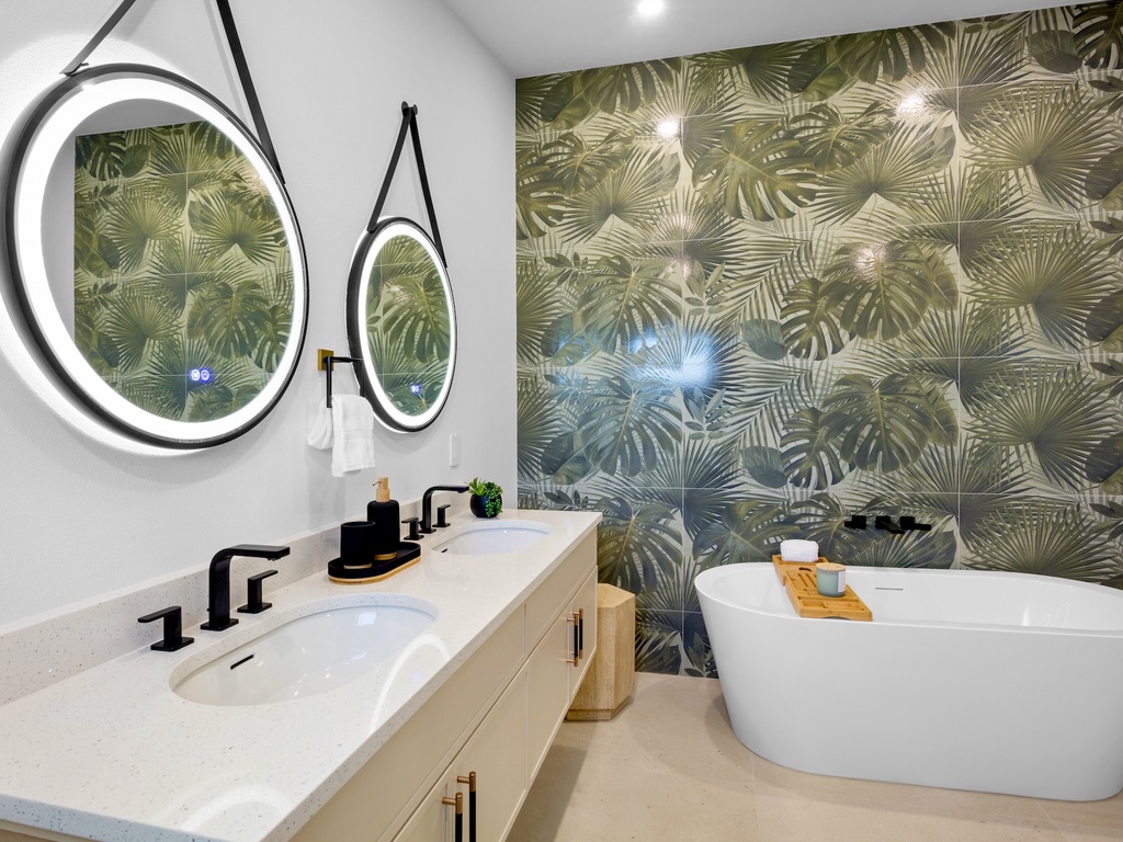 Primary Bathroom, Ensuite