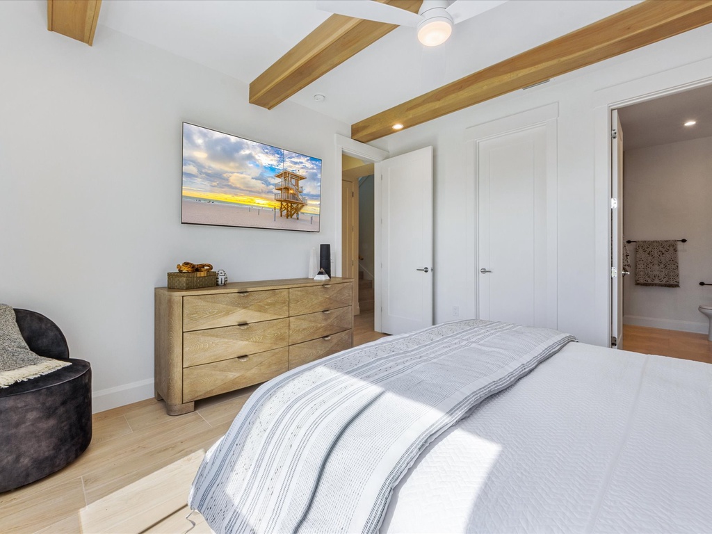 Second Bedroom - King