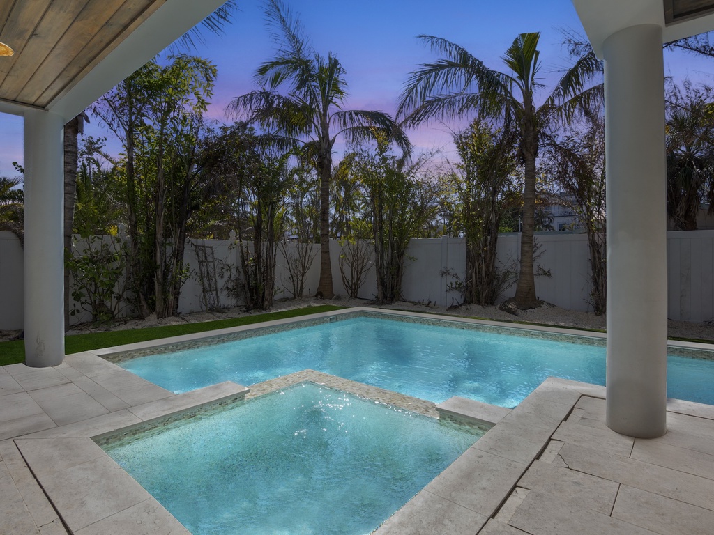 Private Pool and Spa