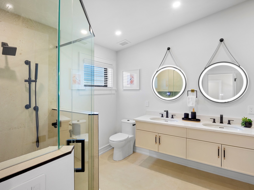 Primary Bathroom, Ensuite