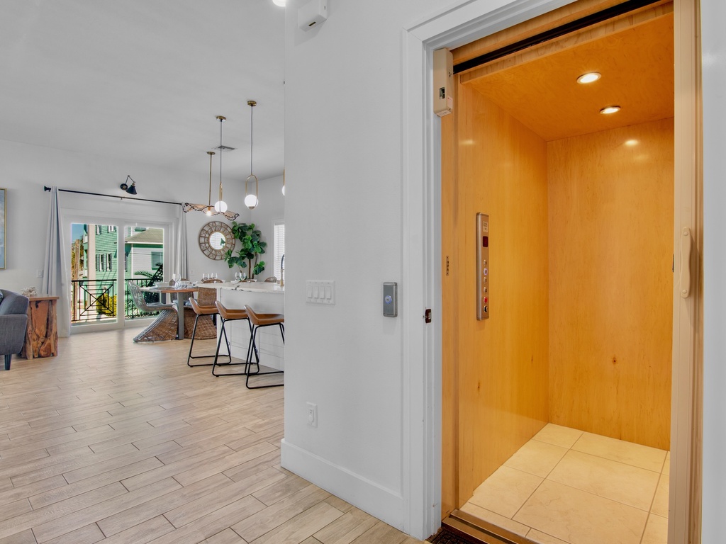 Elevator for guest use