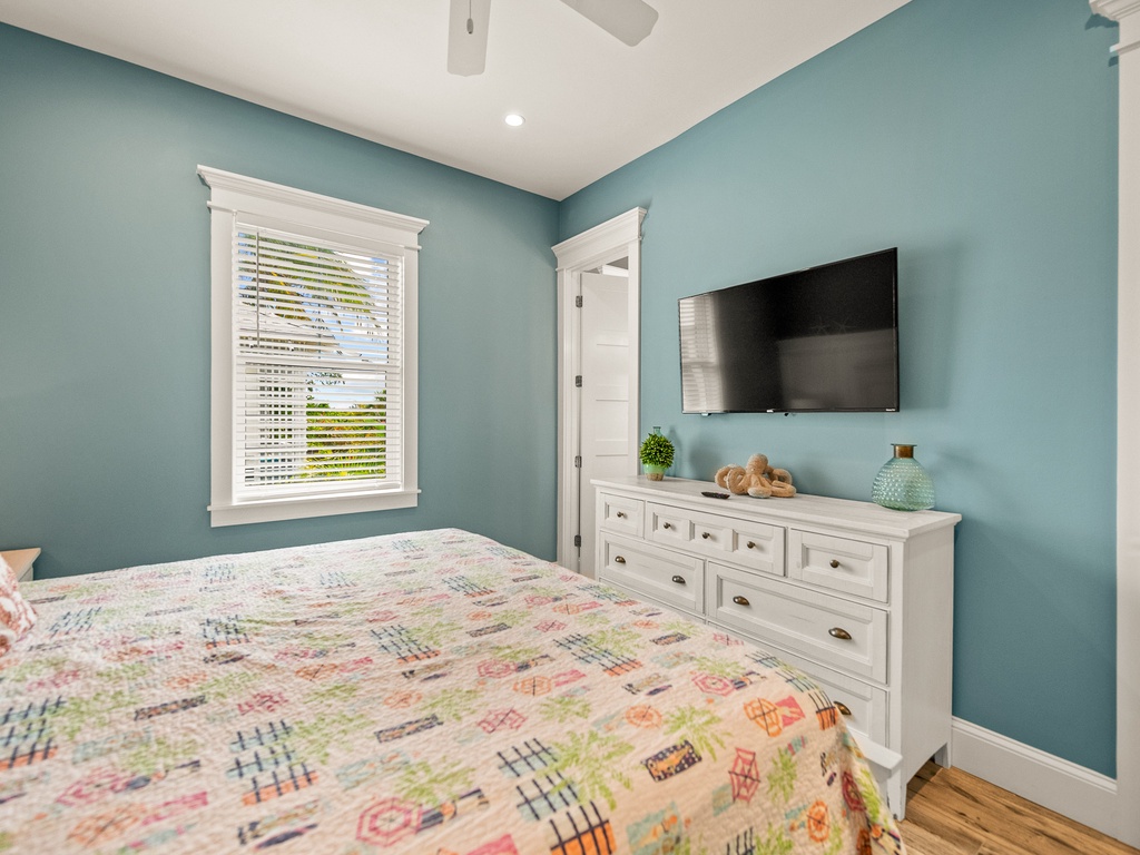 Second Bedroom - King