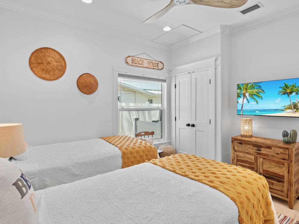 Fourth Bedroom - Two Twins