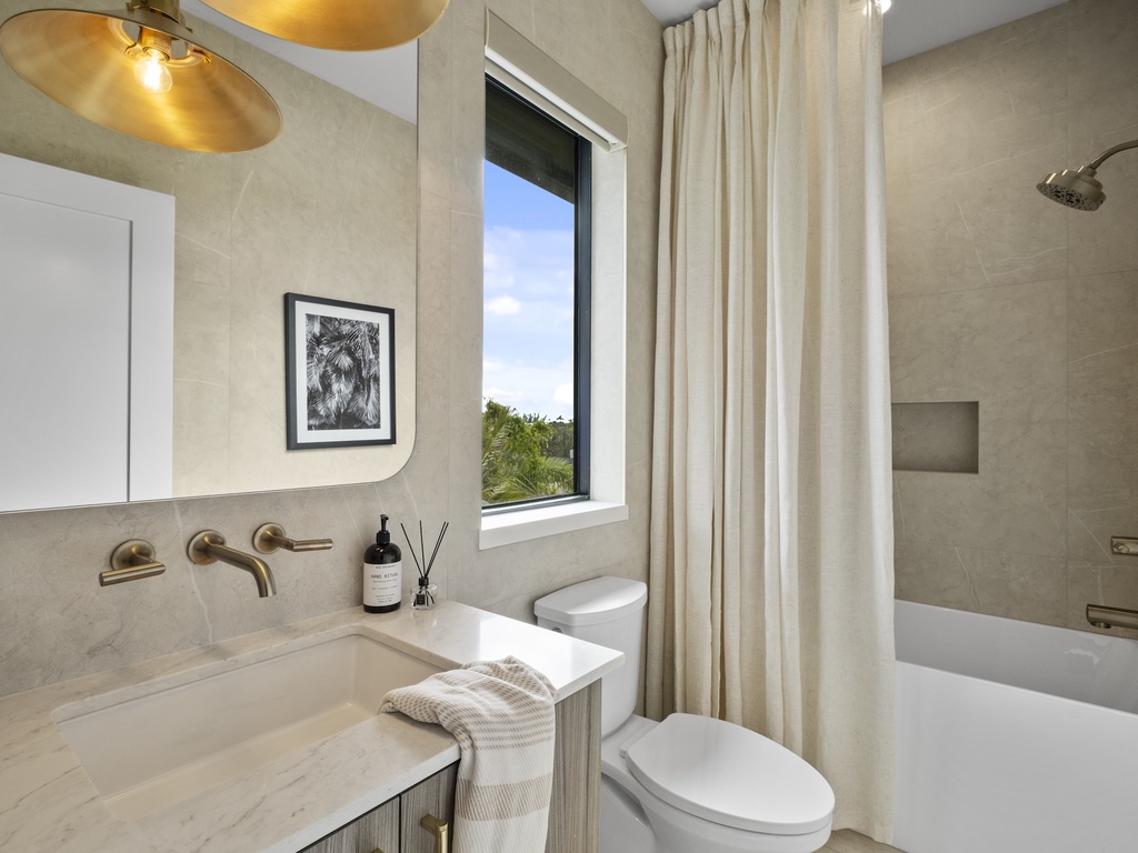 Third Bedroom, Ensuite