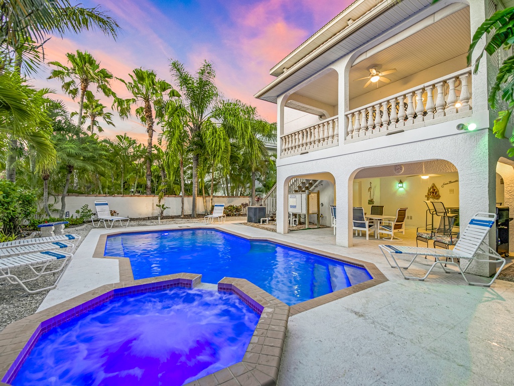 Private Pool and Spa