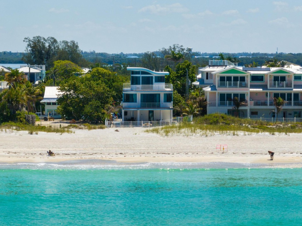 Anna Maria Wave - Anna Maria Accommodations