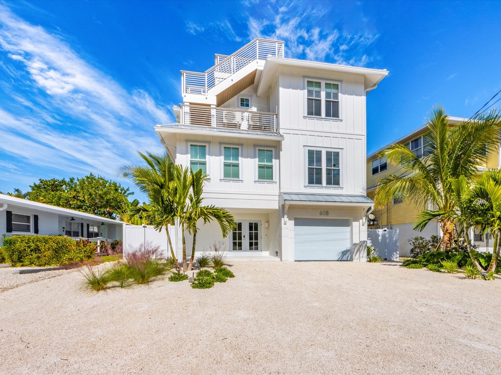 Welcome to The James by AMI Locals