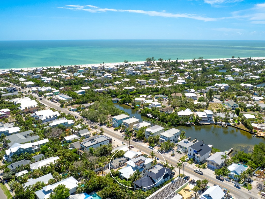 The Oar House by AMI Locals