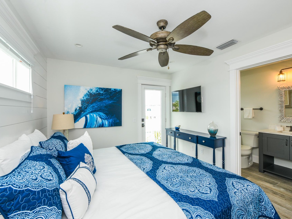 Bedroom, King - Third Floor