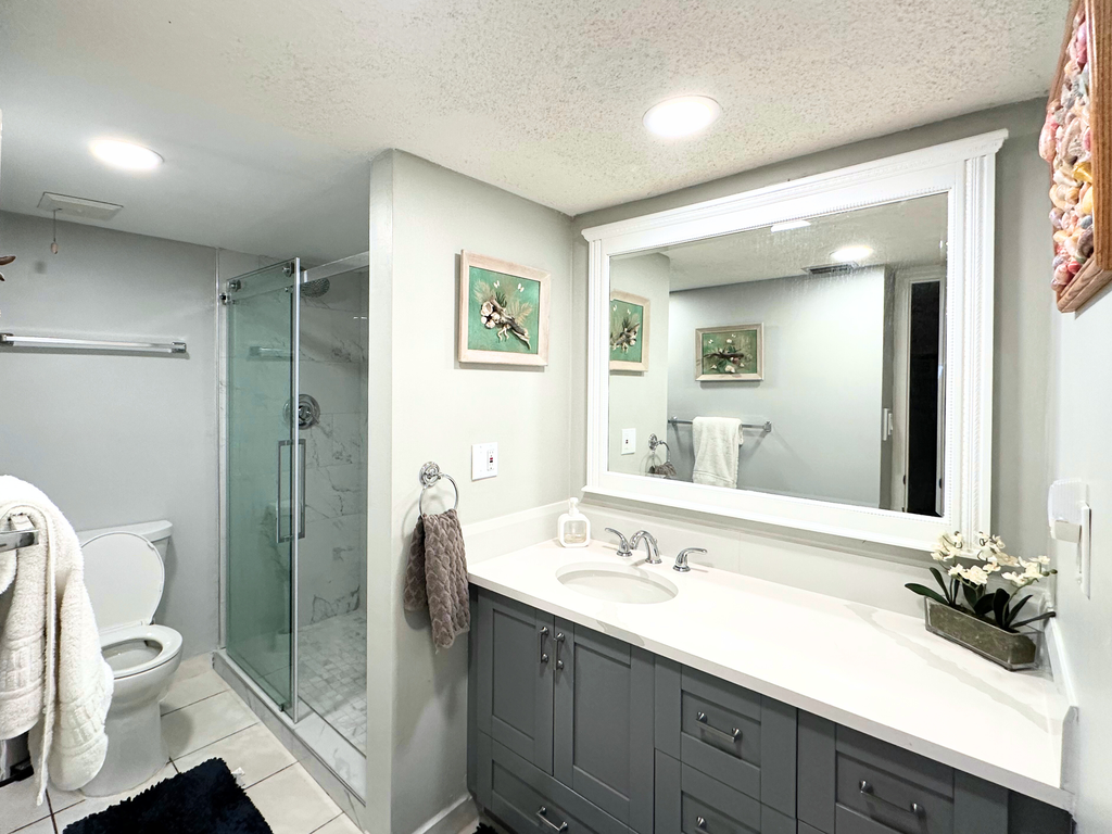 Second Bedroom, Hall bathroom with shower