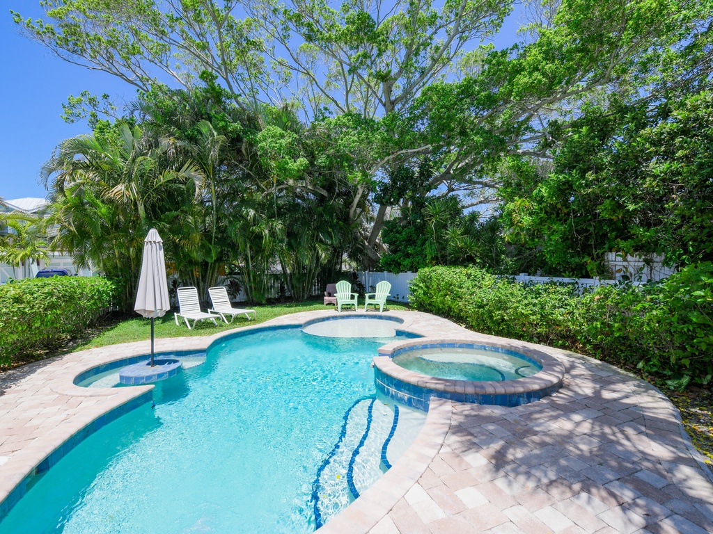 Private Heated Pool with Bar Table
