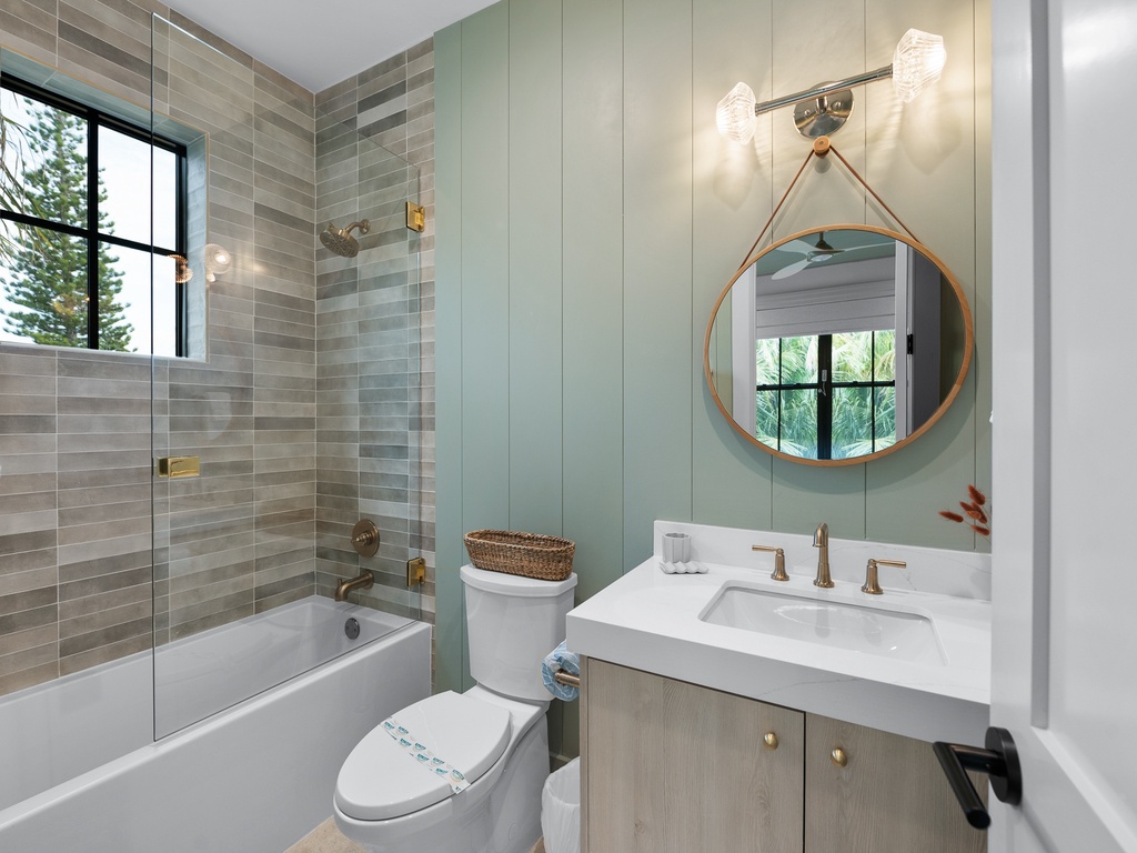 Second Bathroom, Ensuite