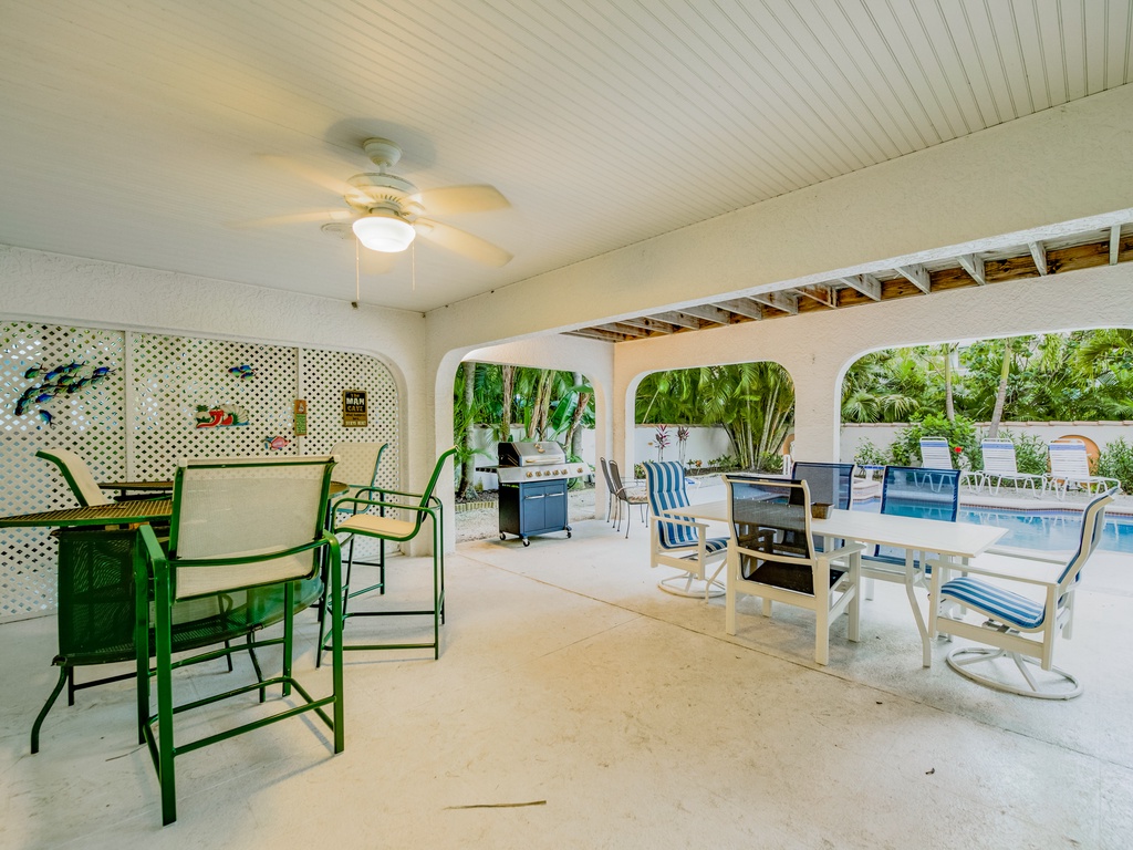 Outdoor Dining Area