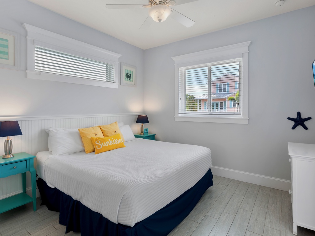 Second Bedroom, King