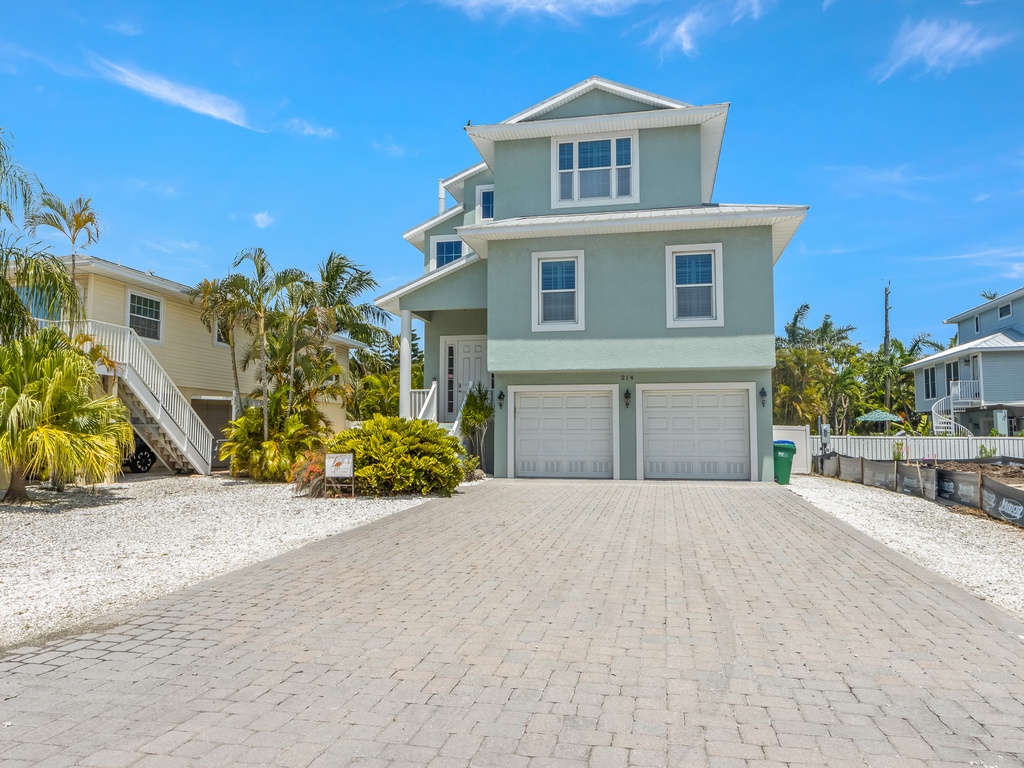Pelican Villa Exterior