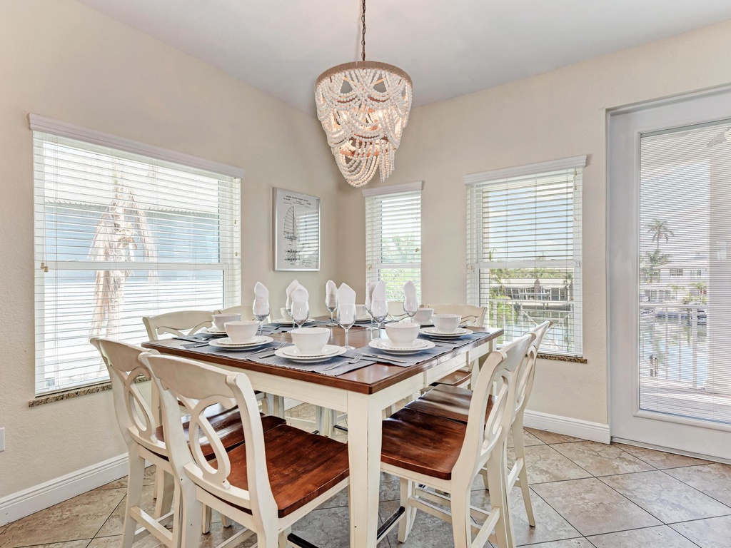 Table for Gatherings - Anna Maria Island Locals