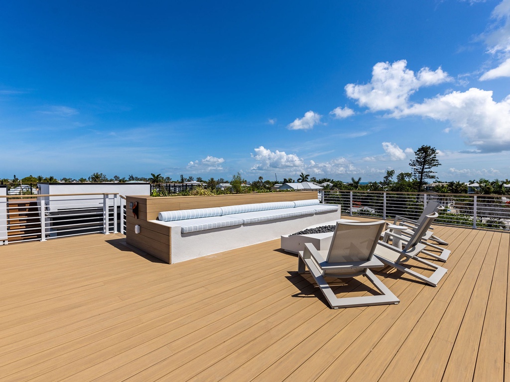 Rooftop Outdoor Lounge